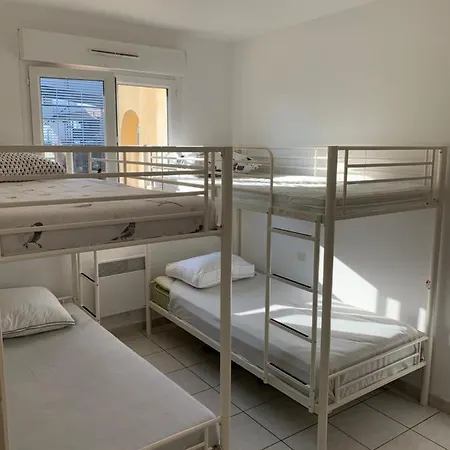 Maison Entiere Avec Terrasse Barbecue Et Jardin Nimes