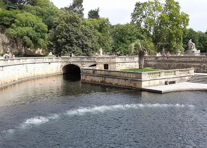 Dom wakacyjny Maison Entiere Avec Terrasse Barbecue Et Jardin Nîmes